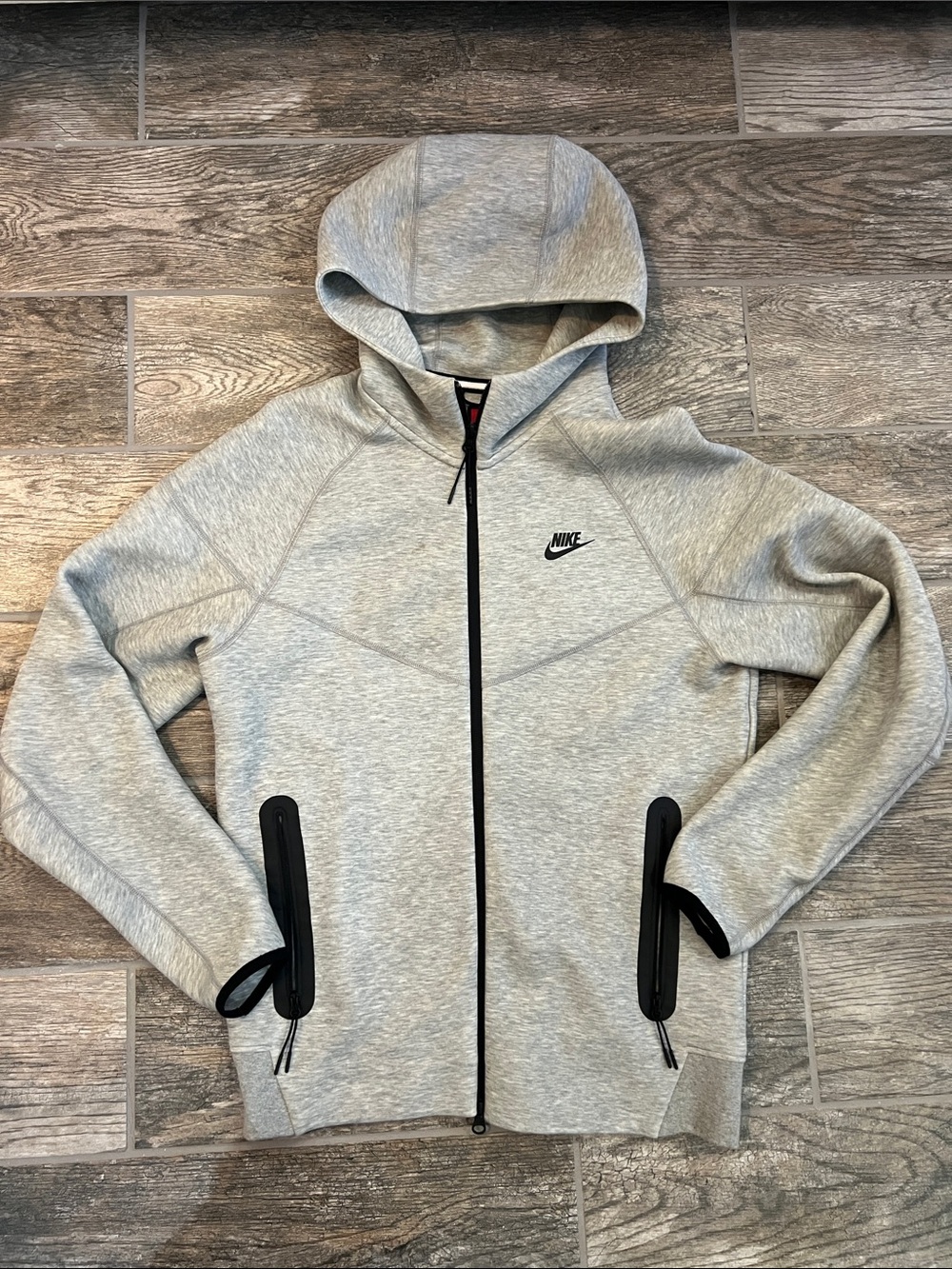 Nike Tech Men's Fleece Windrunner Full-Zip Jacket small gray